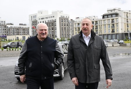 İlham Əliyev və Aleksandr Lukaşenko Füzuli şəhərinin Baş planı ilə tanış olublar